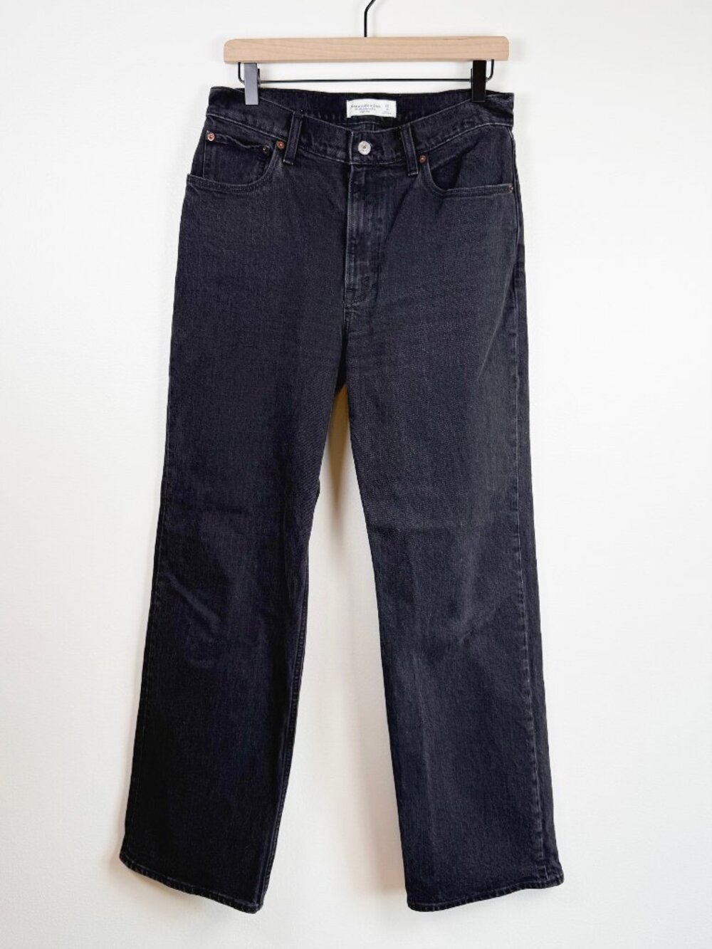 Abercrombie & Fitch 90s Relaxed Jean High Rise size 29/8R